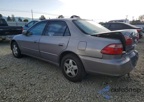 2000 Honda Accord Ex z USA, uszkodzony, nr VIN 1HGCG1655YA091355